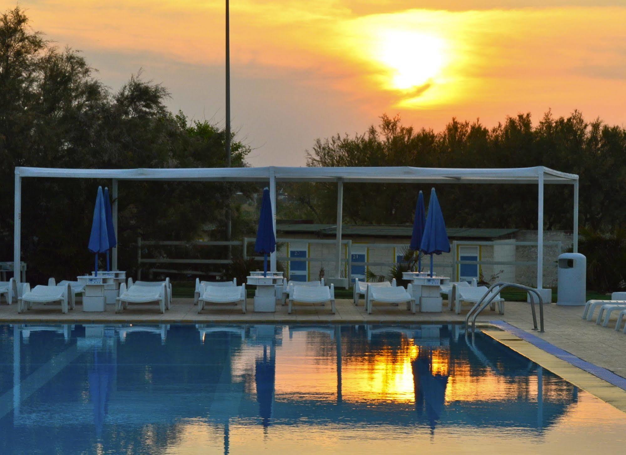 Villaggio San Giovanni San Giorgio Ionico Esterno foto